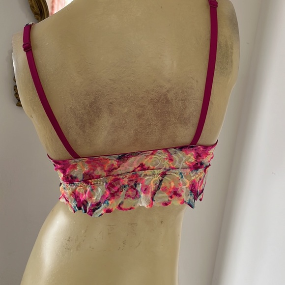 PINK Victoria’s Secret Lace Bralette - Picture 3 of 6